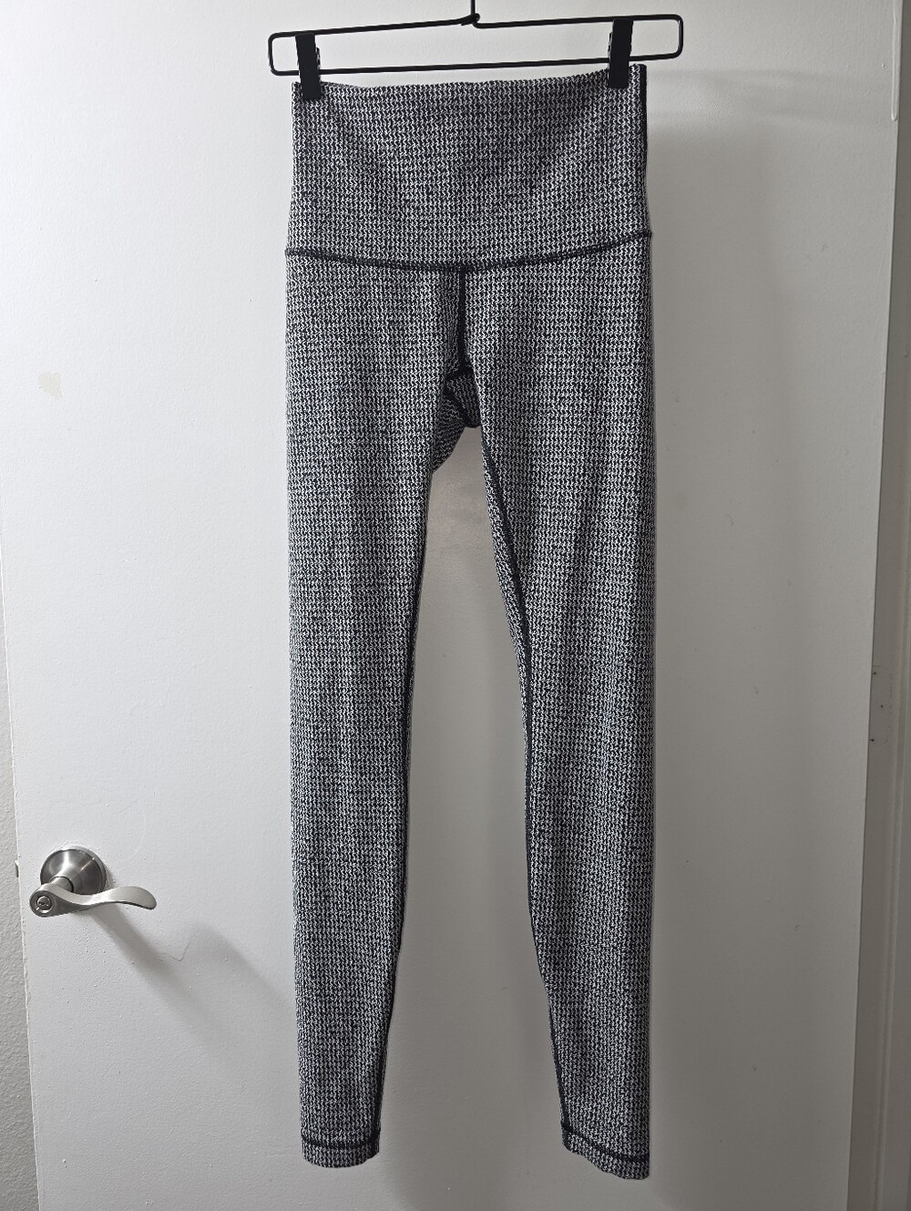 Lululemon Athletica Knit Texture Gray Leggings Size 6/8
